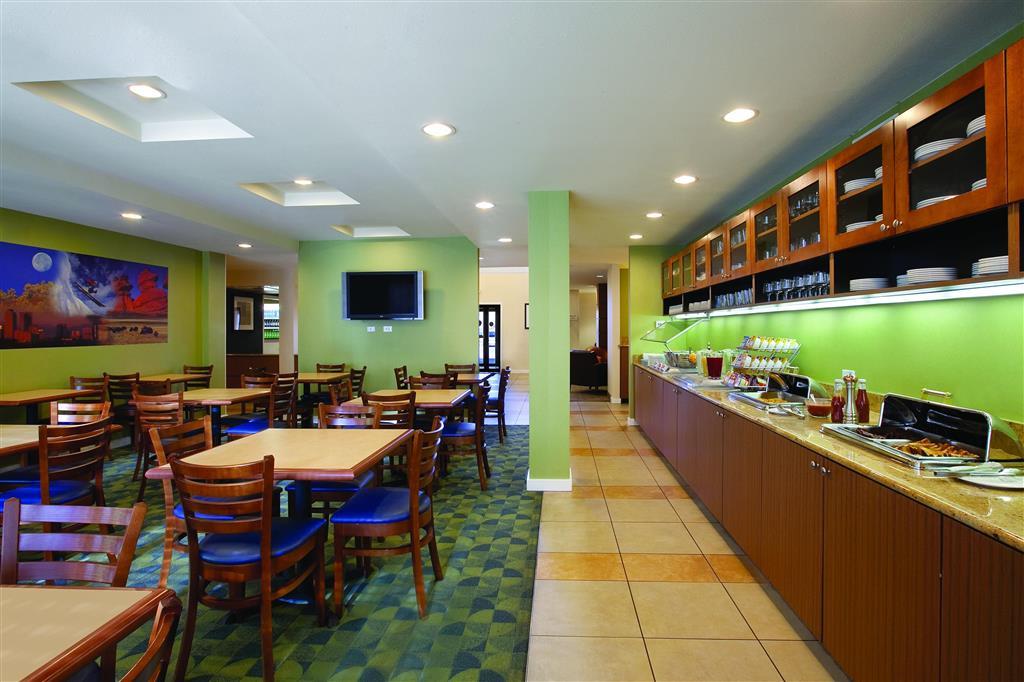 Hyatt House - University Village Colorado Springs Restaurante foto